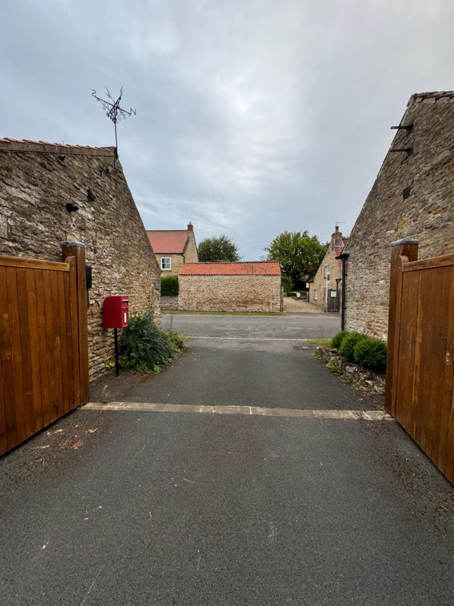 Beautifully Converted Home Hutton Bushel Exterior foto